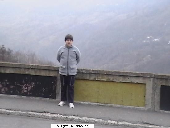 trimiteti poze cu voi :):d poze cu mine